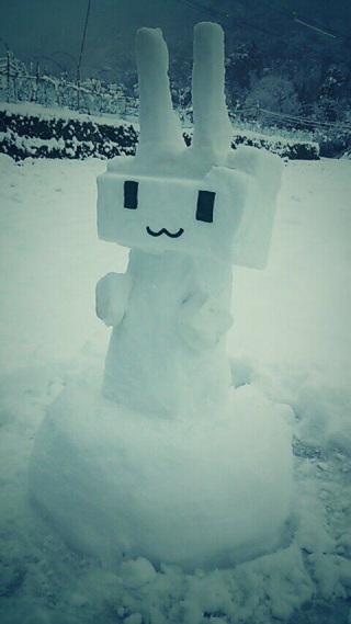 Illustration for article titled The Upside of Japan's Snow Storm? Wonderful Snow Sculptures.